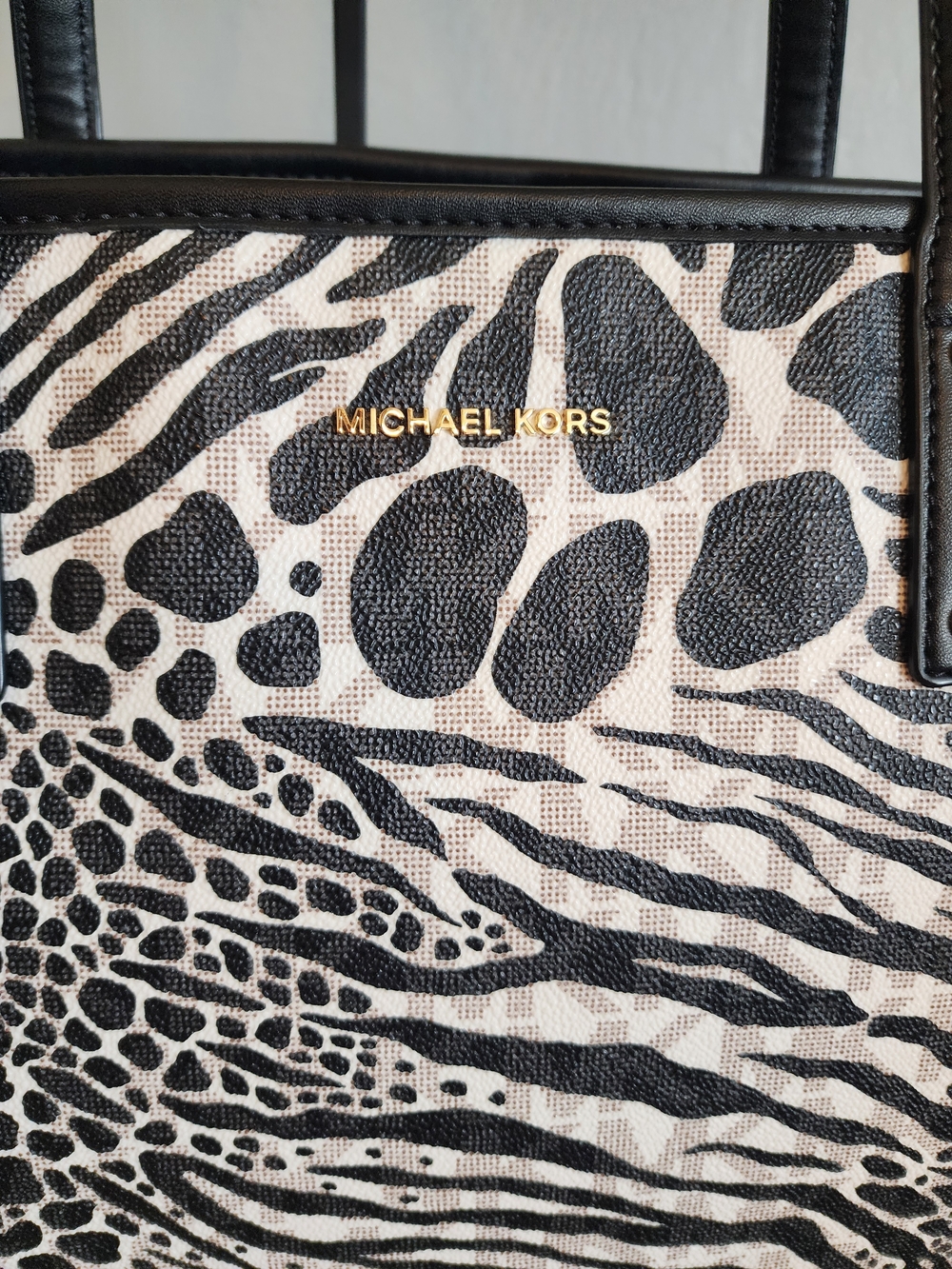 Michael Kors Black & White Animal Print Carter Tote Bag - Picture 8 of 12